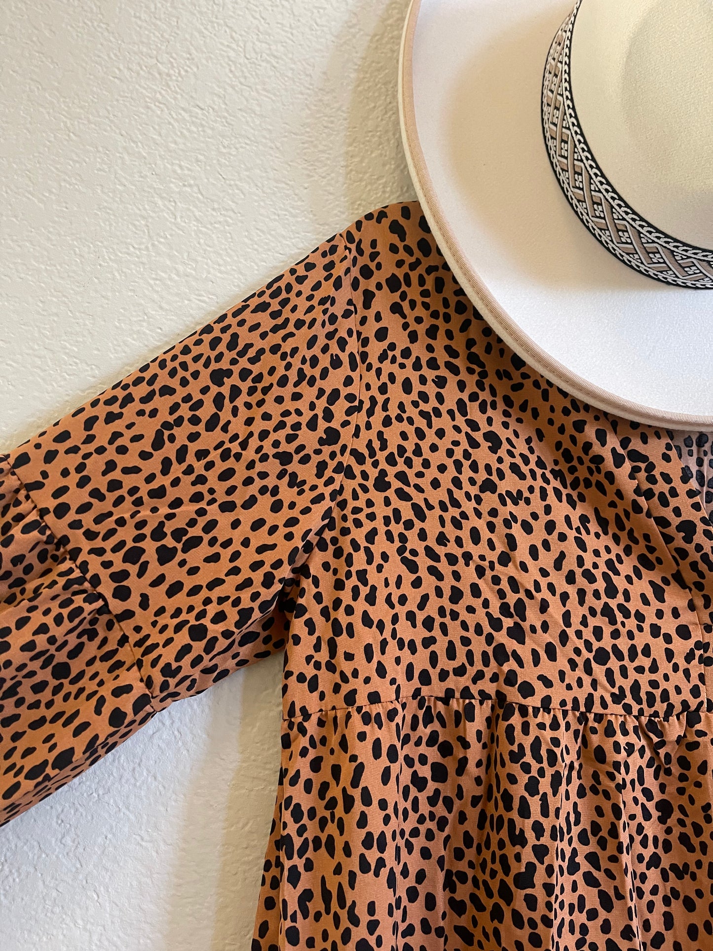Elings Cheetah Print Shift Dress